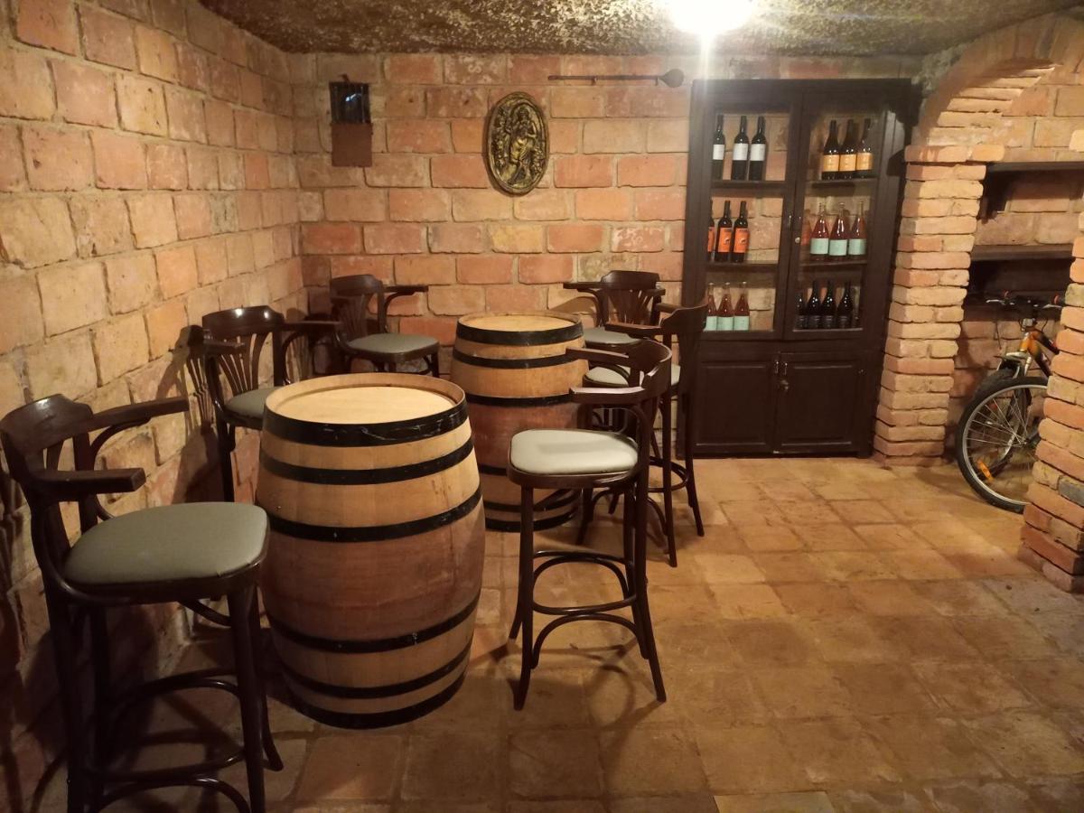 Robinson Vila Kitokret Kutjevo Luaran gambar