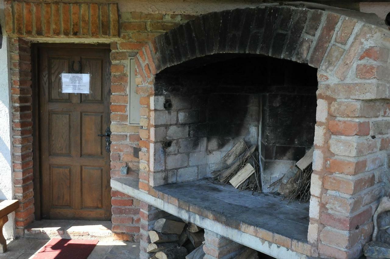 Robinson Vila Kitokret Kutjevo Luaran gambar